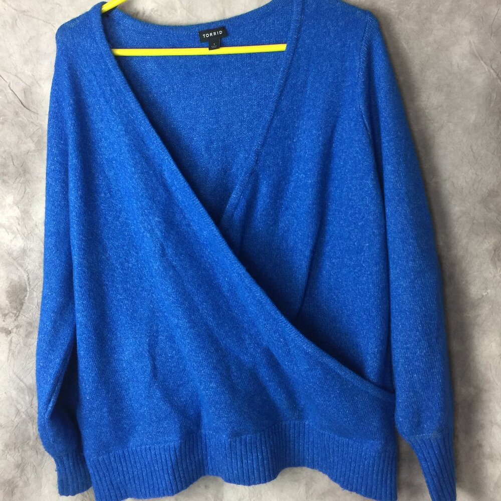 Torrid Vegan Cashmere Pullover Surplice Sweater Size 1 Soft Pullover Sweater